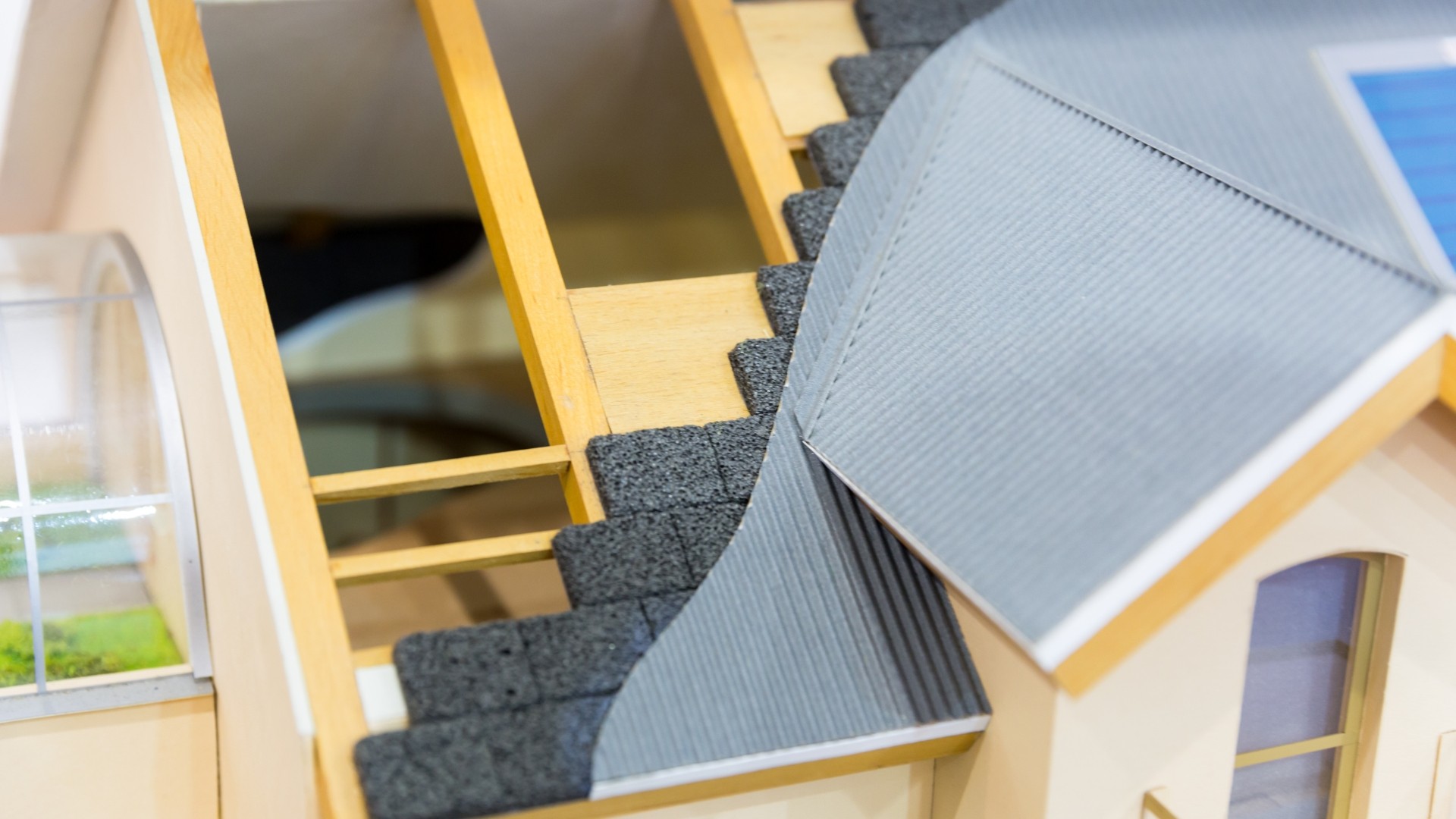 Wełna Rockwool na dach – który produkt wybrać do ocieplenia dachu skośnego i płaskiego