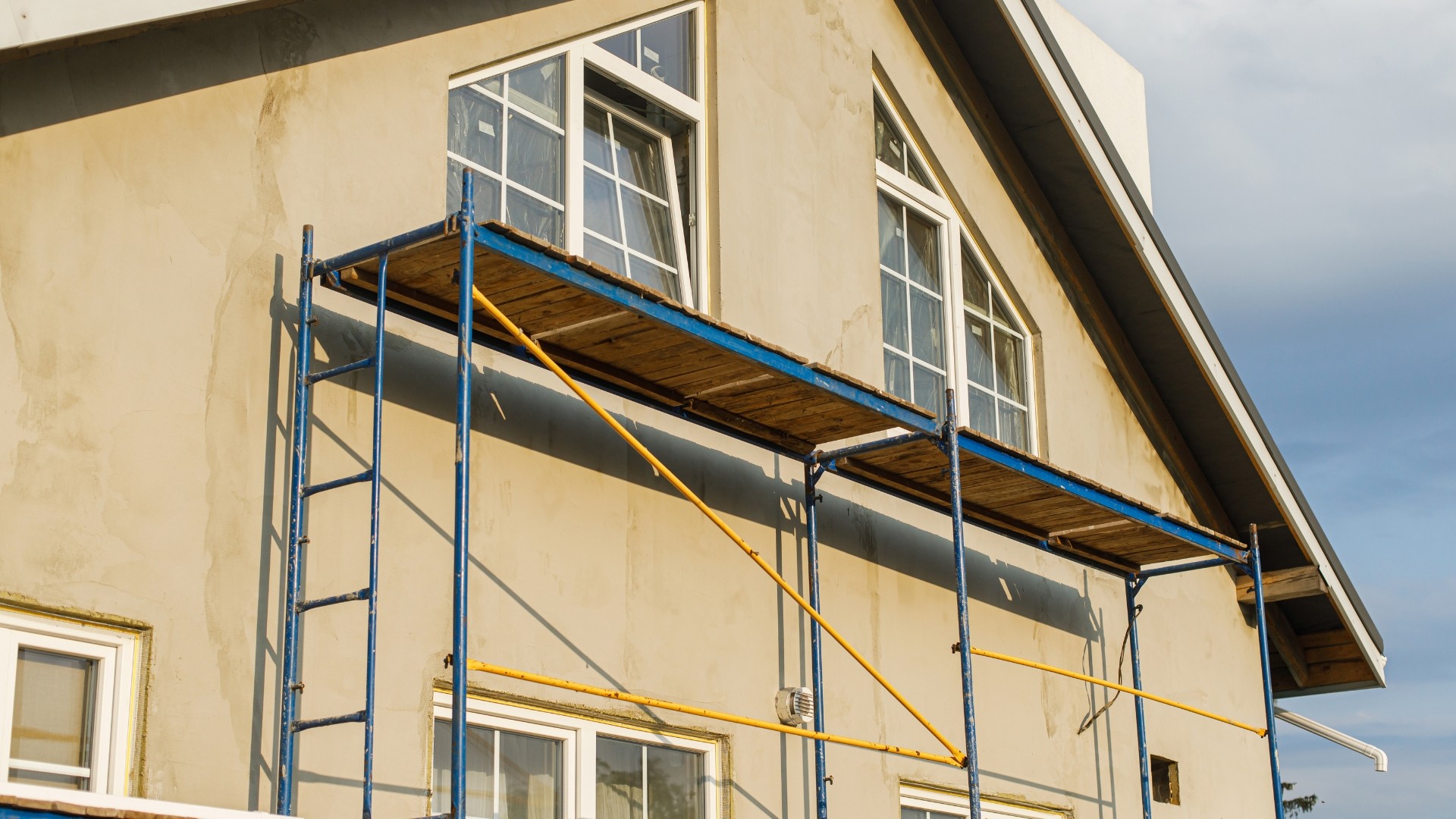 Jaką wełnę wybrać do elewacji? Przewodnik po właściwej izolacji fasady