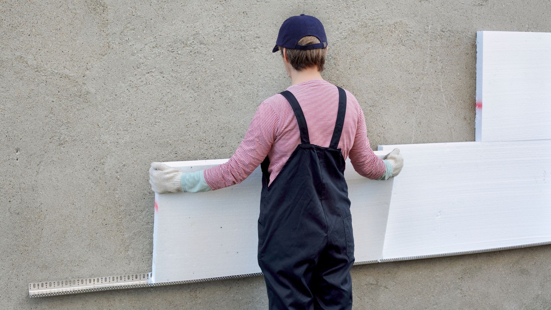 Styrodur XPS w strefach narażonych na wilgoć – gdzie EPS naprawdę sobie nie radzi?